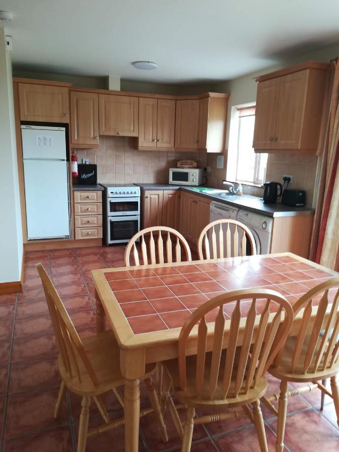 Cloghereen No 14 Killarney Holiday Village מראה חיצוני תמונה
